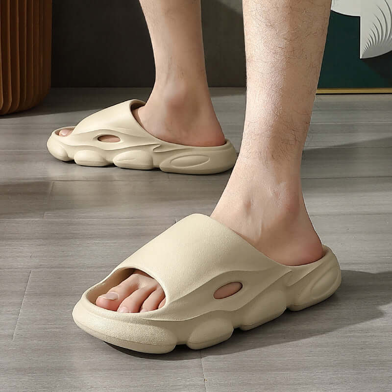 Men And Women's Fashion Indoor Slippers