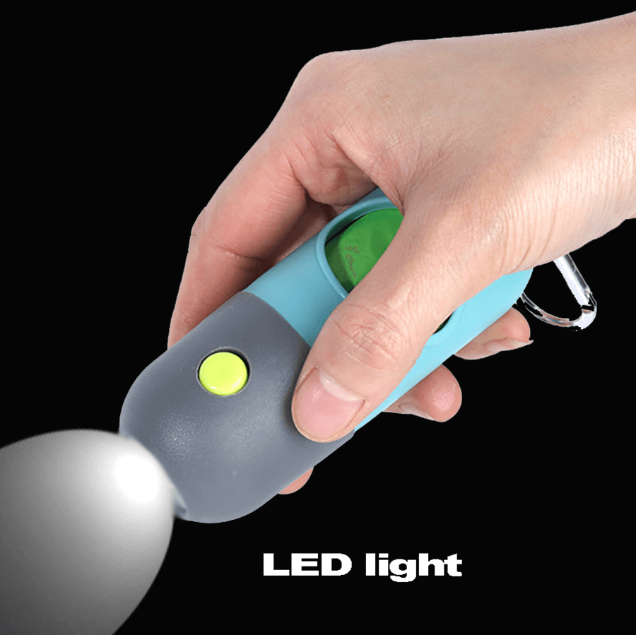 Dispenser hållare med LED-ficklampa och 2 rullar hund bajspåsar