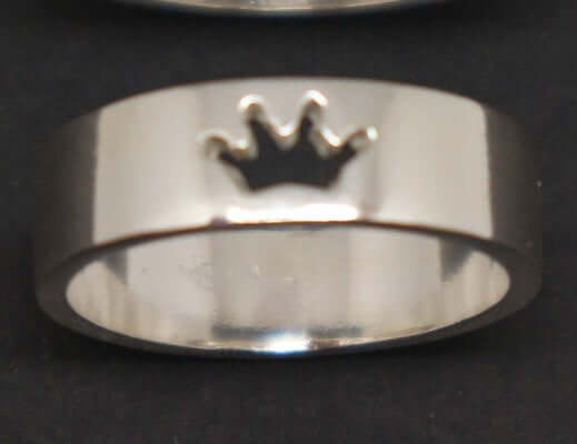 Men's And Women's Fashion Stainless Steel Crown Ring