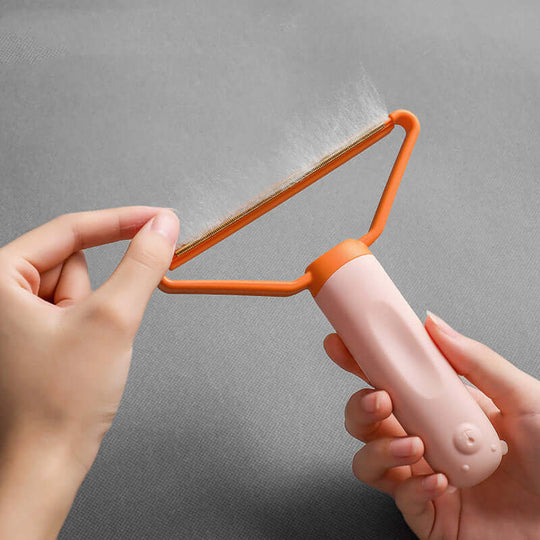 Comb for efficient hair removal